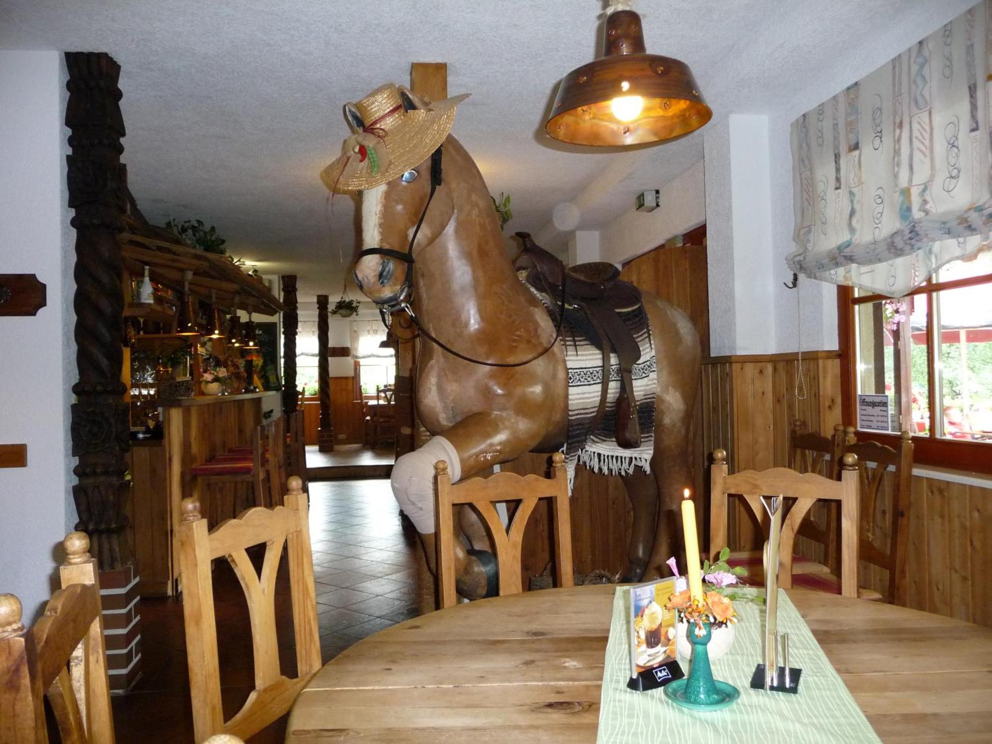 Steakhouse & Pension Crazy Horse 줄 외부 사진